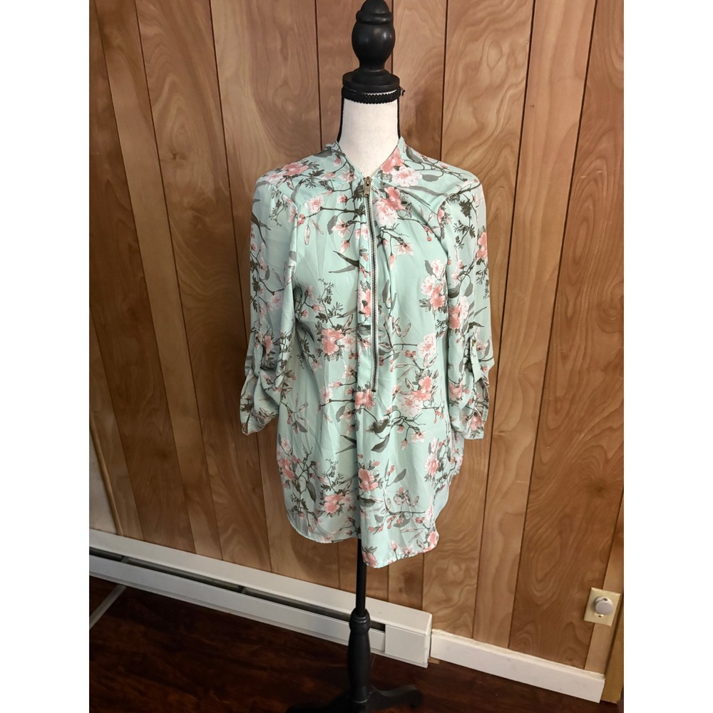 rue21 Mint Green Floral Cherry Blossom Half Zip Roll Tab Sleeve Blouse Large